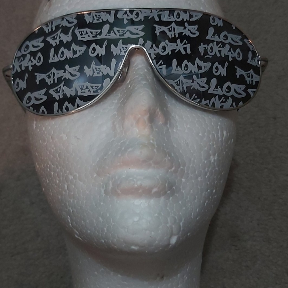 Sunglasses - Picture 4 of 16